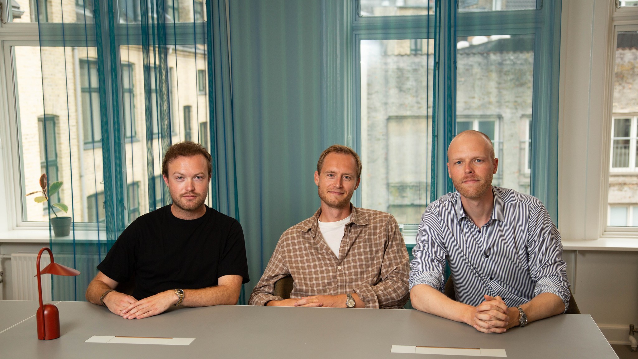 Bonzer-teamet samlet på kontoret på Farvergade i København